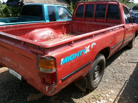 ***ขายแล้วครับขอบคุณ Truck2hand ขายตามสภาพ ไมตี้ตอนเดียว ปี33/90 เครื่องเดิมติดง่ายแรงดี ช่วงล่างดีคัสซีมีตำหนิ(ตามรูป)เก็บมาแล้ว สีสันดีไม่น่าเกลียด กระบะพื้นดีไม่ผุ ช่วงล่างแน่นดี หัวดีภายในคอนโซลครบ ยางดี4เส้น พ.ธรรมดา เข้าไร่เข้าสวน อยากสวยเก็บสีหน่อย