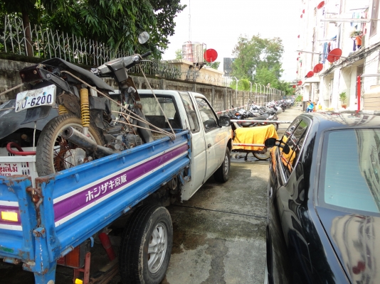 ขายบิ๊กเอ็มแคบเล็ก กระเบาะลอย พวงมาลัยเพาเวอร์  ราคา 65000 บาท