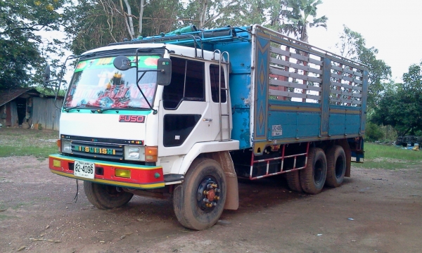 195 hp เดิมๆช่วงล่างใหญ่ ยางเต็ม แอร์ พวงมาลัยพาวเวอร์ ทะเบียนพร้อม