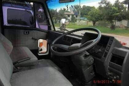 HINO FC171 - 185 HP HO7C หกล้อดั๊มพ์ กระบะดั๊มพ์มิเนียม 4 ตันความยาว 3.60 เมตรสภาพดีทรงสวย เครื่องแน่นแรงดีแห้งดี ภายในเก๋งคอนโซลครบพร้อม พวงมาลัยเพาเวอร์ ช่วงล่างใหญ่คัชซีสวยเดิมๆไม่มีดาม เฟืองท้ายติด F คานหน้าติด F ครบพร้อม  ยาง 8.25 ขอบ 16  สภาพดี 70\%