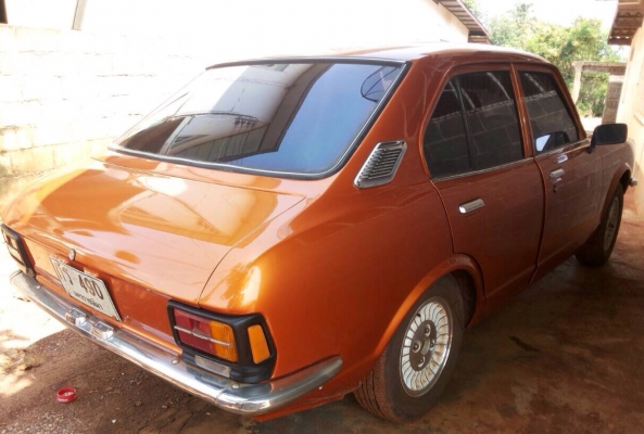 TOYOTA KE20 4Dr 1160 CC. MT สวยจัดรอบคันพร้อมใช้งาน เครื่องแห้งแรงดีเดิมๆไม่มีเยิ้ม ภายในเก๋งคอนโซลสวยคลาสสิคเดิมๆไม่มีผุกร่อน สีสันบางเดิม ล้อแม็กลายสวย ยางสภาพดี 70\% พร้อมใช้งาน เอกสารทะเบียนครบพร้อมโอน ราคาต่อรองได้ครับ