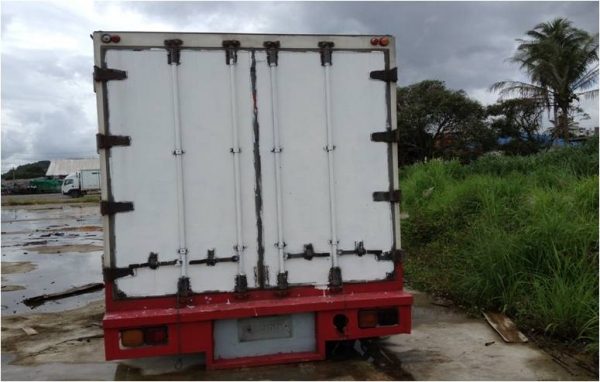 ขายตู้10บานขนาด 7.2 m.x2.4m.x2.5m.