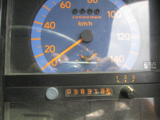 ขายรถ 6 ล้อใหญ่ตู้ทึบ HINO FD1