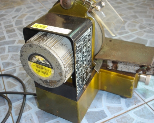 ขายเครื่องลับใบมีด ไฟ100v made in japan