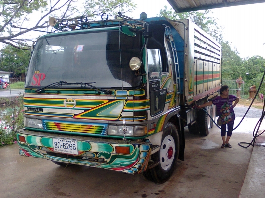 ขายสิบล้อ FM 18 หัวไฮเทค เครื่อง195 HO7Dกะบะปิเนียมรถสว ย ดาว330000บาท