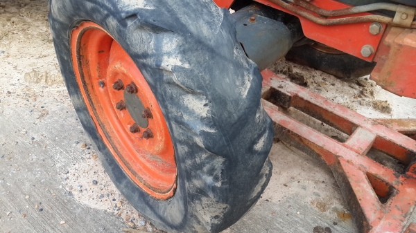 ขายถูกสุดๆ คูโบต้า L4508 พร้อมใบมีดและผาน 4 ขายถูกสุดๆ คูโบต้า L4508 พร้อมใบมีดและผาน 4