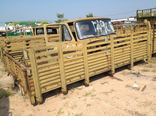 ขายกระบะคาร์โก้ สภาพดีมากมีหลายลูก ยาว 4.20 เมตร กว้าง 2.40 เมตร คัชซีกว้าง 87 ซม(ขยับแก้ไขได้) ฝาทึบสูง 55 ซม รวมรั้ว สูง 93 ซม ยาว 4.20 เมตร กว้าง 2.40 เมตร มีหลายลูกขายถูกๆครั