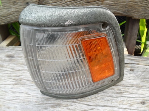 ไฟมุมหน้า ไมตี้X แบบเรียบ 300.-