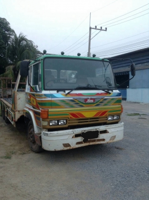 เทรนเลอร์บรรทุกรถเกี่ยวข้าว. รถตีดิน