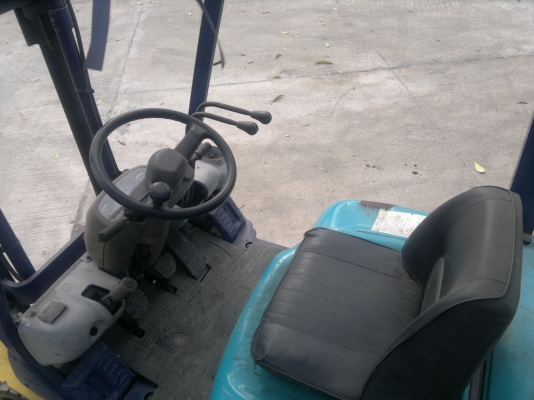 ขายรถฟอร์คลีฟท์เบ็นซิล 1.5 ตัน  KOMATSU FG15T-16 เสา3 เมตรออโต้ ปี1998 รถนอกนำเข้า ติดต่อ มานะ 085-9049669