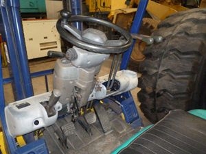 ขายรถฟอร์คลีฟท์เบ็นซิล 1.5 ตัน  KOMATSU FG15T-16 เสา3 เมตรออโต้ ปี1998 รถนอกนำเข้า ติดต่อ มานะ 085-9049669