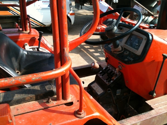 ขายรถkubota L2202DT 4WD พร้อมโครงบรรทุก