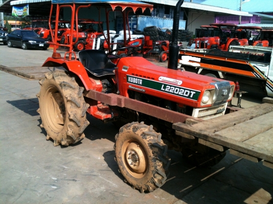 ขายรถkubota L2202DT 4WD พร้อมโครงบรรทุก