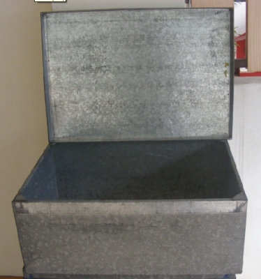 กล่องใส่ของสังกะสีเหลือใช้ค่ะ