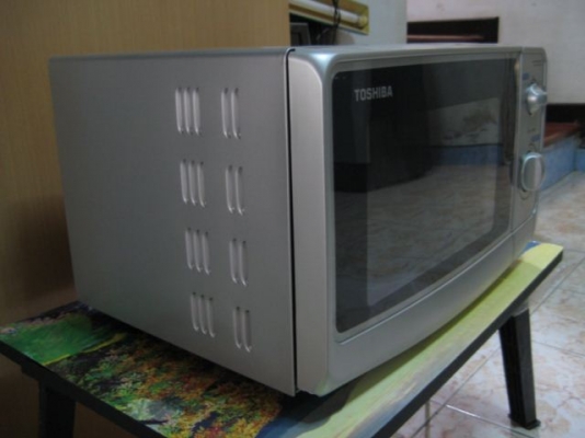 Microwave Toshiba ER-G23SC(W) สีบรอนท์ สภาพใหม่มาก 1600 บาท