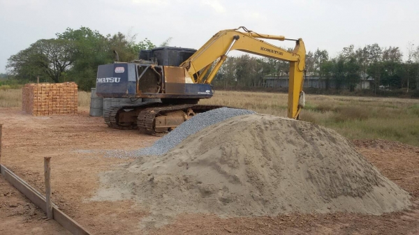 KOMATSU PC 200 รุ่น 5 เครื่อง 6BD1 TURBO คอนโทรลยาว ไฟฟ้าตัด แอร์เย็น ปั้มเดิม เล่มทะเบียนพร้อม