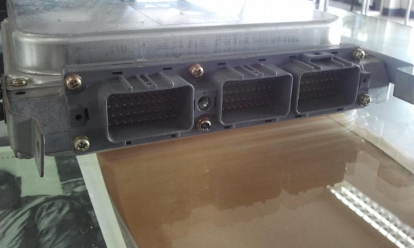 กล่องสมองเครื่๋อง NISSAN Bigthumb รุ่น MD92 สภาพพร้อมใช้