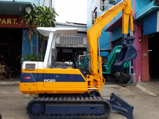 ขาย รถขุด KOMATSU รุ่น PC20-6- แทร็กยาง มือสองญี่ปุ่น