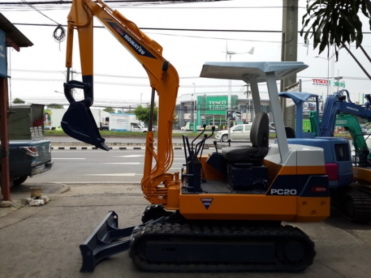 ขาย รถขุด KOMATSU รุ่น PC20-6- แทร็กยาง มือสองญี่ปุ่น