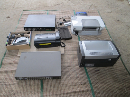 มารับเอง**ทั้งหมด 7 ชิ้น  ใครสนใจ  มีความรู้  เชิญครับ  เหมามาจากคอนโด