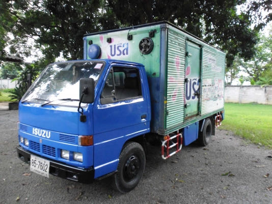 ขาย 6 ล้อ NKR -110 รถห้าง ตู้แห้ง ขาย 6 ล้อ NKR -110 รถห้าง ตู้แห้ง