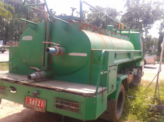 หกล้อบรรทุกน้ำ ISUZU 130 แรง สภาพพร้อมใช้ อุปกรณ์ครบรถสภาพเดิมๆ(แยกขายตัวรถหรือถังก็ได้ครับ)เดี๋ยวจัดๆให้