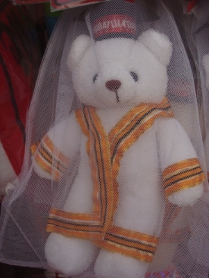 ขายช่อดอกไม้ ช่อตุ๊กตา ใช้สำหรับมอบให้ในงานรับปริญญา บัณฑิต และงานอื่นๆ