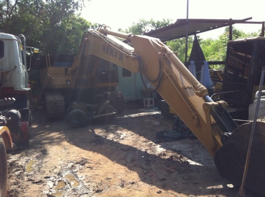 ขายแม็คโค CAT ใบอินวอย เครื่องเดิม S 6 K มีลายแย็ก E200 ราคา1200000บาท