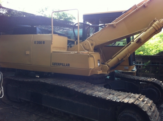 ขายแม็คโค CAT ใบอินวอย เครื่องเดิม S 6 K มีลายแย็ก E200 ราคา1200000บาท