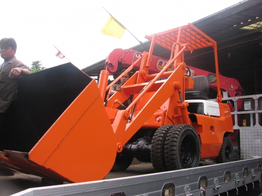 ขายรถตักล้อยาง TOYOTA เครื่องดีเซล ราคาตามสภาพ