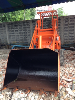 ขายรถตักล้อยาง TOYOTA เครื่องดีเซล ราคาตามสภาพ