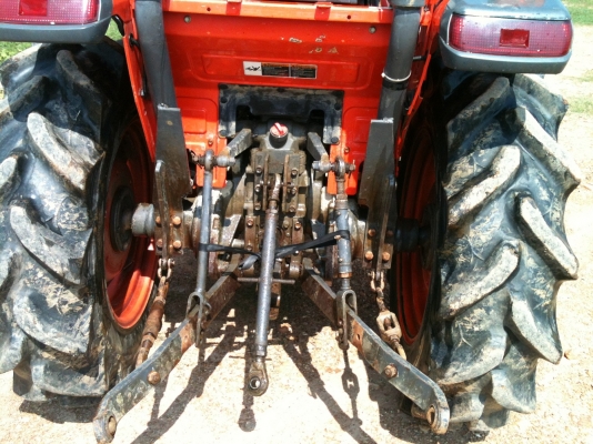 ขายรถ L3608 36แรงม้า 4wd  พร้อมใบมีดและผานพรวน