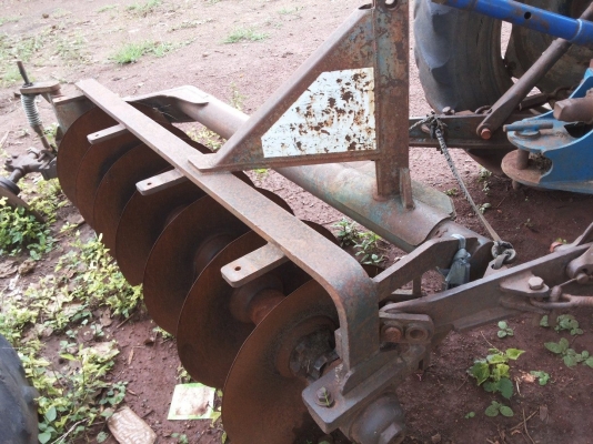 ขาย Ford6600 t3 ตัวเ็ต็ม รถจอด เก่าเก็บเดิมๆ อุปกรณ์ 2ฃิ้น หาง3 หาง 7CMT  PTO ใช้งานปกติ ยางใหญ่ก็มีให้ คานหน้าคอช้าง เอกสารสัญญาซื้อขาย ขายตามสภาพครับ ราคาต่อรองได้เด้อ พี่น้องครับ