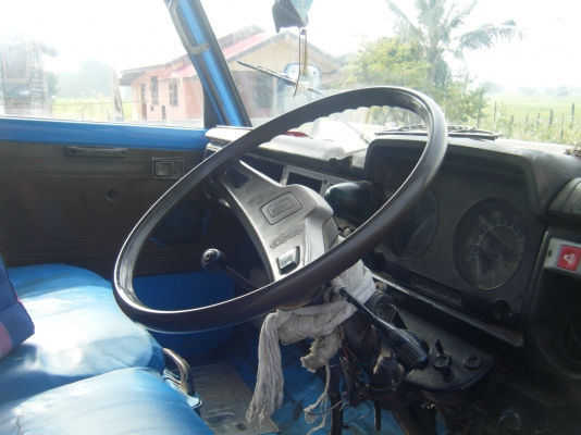 ขาย  TOYOTA  DYNA  4 ล้อกลาง พร้อมใช้งาน ยางใหม่ คัตซีสวย เครื่องดี เอกสารพร้อม