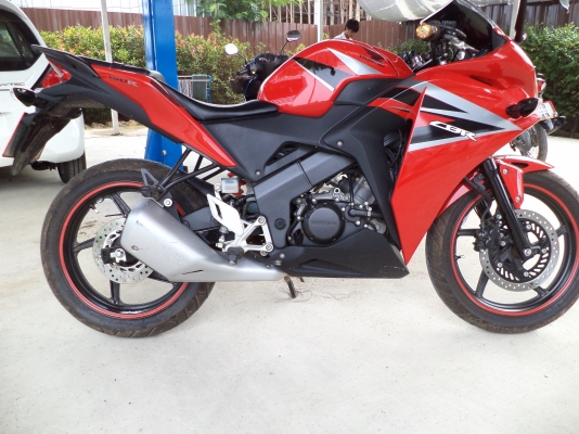 อยากขาย!! ขายดาวน์  HONDA CBR150R ปี2013เดิมๆ วิ่งน้อย ร้อนเงิน