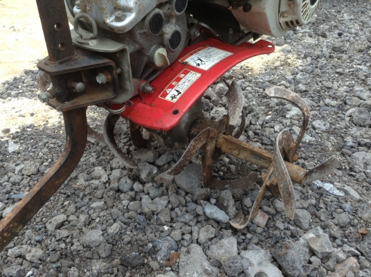 ขายรถพรวนดินเดินตามหรือรถตีดิน Honda รุ่น F401