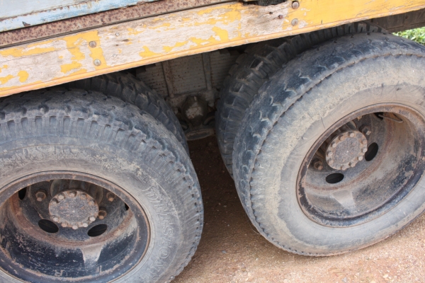 ขายสิบล้อหน้ายาว เครื่อง EH700 รถคันนี้ยกเกียรืให้ใหม่ด้วยครับ ขายสิบล้อหน้ายาว เครื่อง EH700 รถคันนี้ยกเกียรืให้ใหม่ด้วยครับ