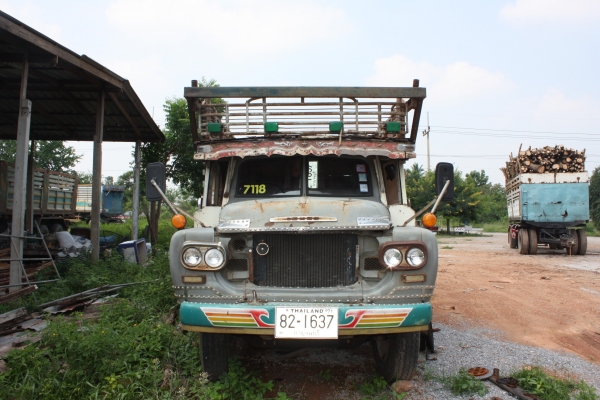 ขายสิบล้อหน้ายาว เครื่อง EH700 รถคันนี้ยกเกียรืให้ใหม่ด้วยครับ ขายสิบล้อหน้ายาว เครื่อง EH700 รถคันนี้ยกเกียรืให้ใหม่ด้วยครับ