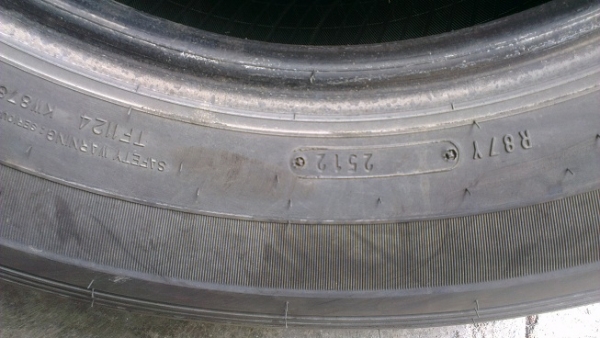 ขายล้อพร้อมยาง 265 65 17 ครับเกือบใหม่ วิ่งน้อย 4 เส้น