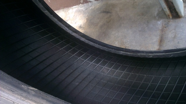 ขายล้อพร้อมยาง 265 65 17 ครับเกือบใหม่ วิ่งน้อย 4 เส้น