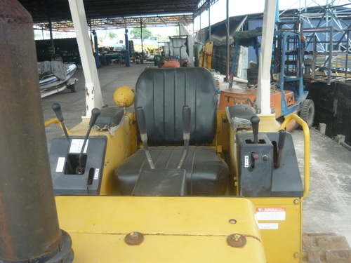 รถดันดิน Komatsu D21-6 รถเก่านอก นำเข้าจากญี่ปุ่น สภาพเดิมๆ ยังไม่ผ่านการใช้งานในไทย100\%