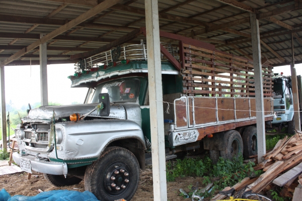 ขายสิบล้อหน้ายาว เครื่อง EH700 รถคันสวยครับ เบรคจิ๊ฟพรี ยางดีครับใช้งานยาวๆ