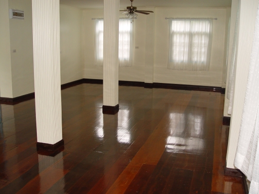 ขายบ้านหลังงามพร้อมที่ดิน