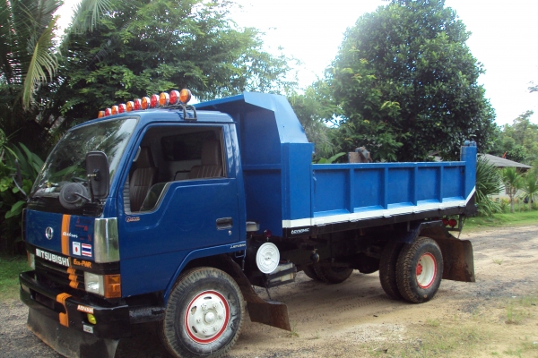 ขายด่วน รถดั้ม mitsubichi canter 115  420000 บาท