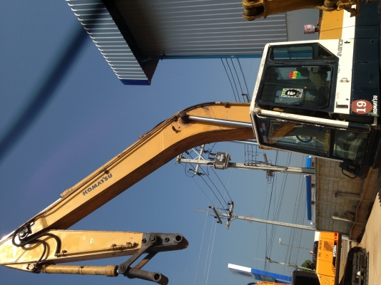 ขาย komatsu PC 200-5