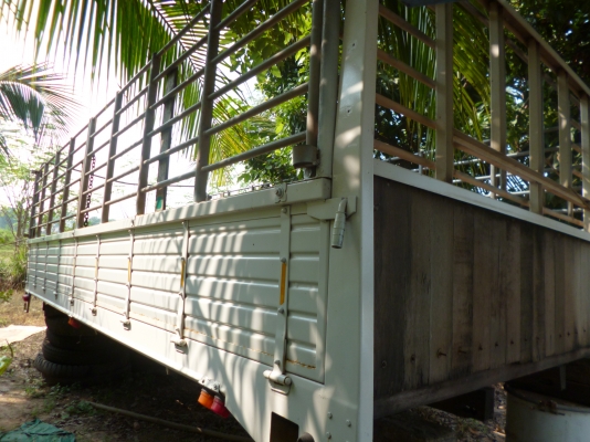 ขายกระบะ 6 ล้อ HINO MEGA พร้อมคอกแป๊บน้ำอย่างหนา ครับ