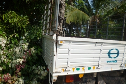 ขายกระบะ 6 ล้อ HINO MEGA พร้อมคอกแป๊บน้ำอย่างหนา ครับ