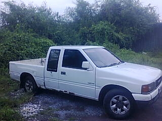 อีซุซุแคป95000บาท  2500  87HP ไม่มีไอ  คัชชีไม่ผุ