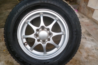 ขายแม๊กขอบ 13 นิ้ว พร้อมยาง 185/70/13  ใส่ 4 รู100/110