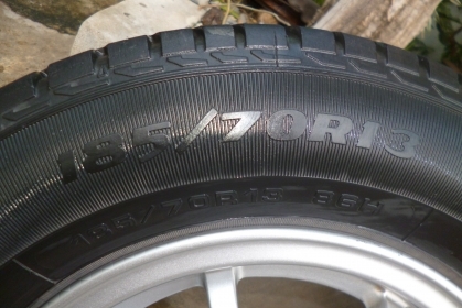 ขายแม๊กขอบ 13 นิ้ว พร้อมยาง 185/70/13  ใส่ 4 รู100/110